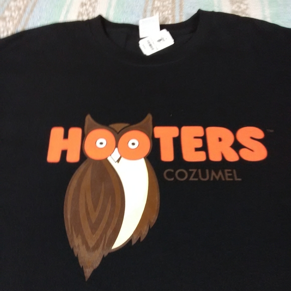 NWT HOOTERS COZUMEL MEXICOSIZE XL - Picture 2 of 12
